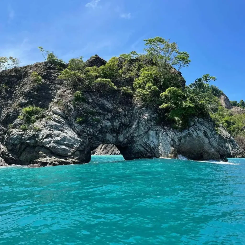 Isla Tortuga - Snorkeling in Costa Rica