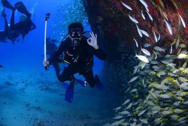 Scuba diving with camera in costa rica